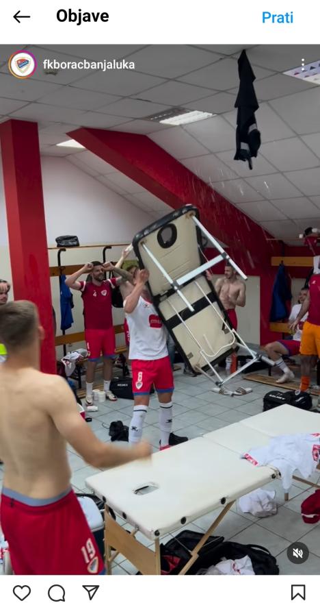Nogometaši Borca slave pobjedu - VIDEO | Slavlje u svlačionici Borca: Nogometaši slave pobjedu 